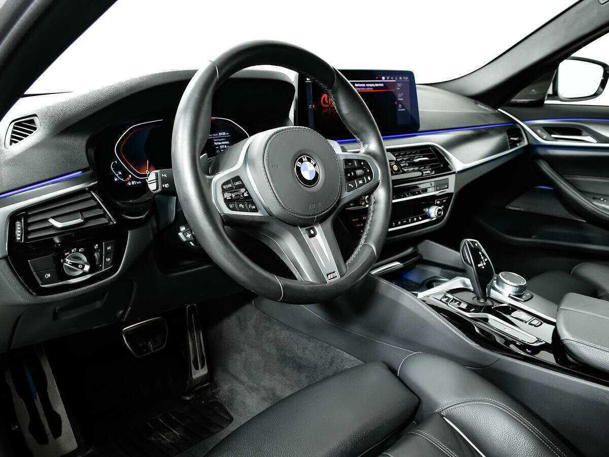 BMW 5 серии 2020 года с пробегом. Фото: #12