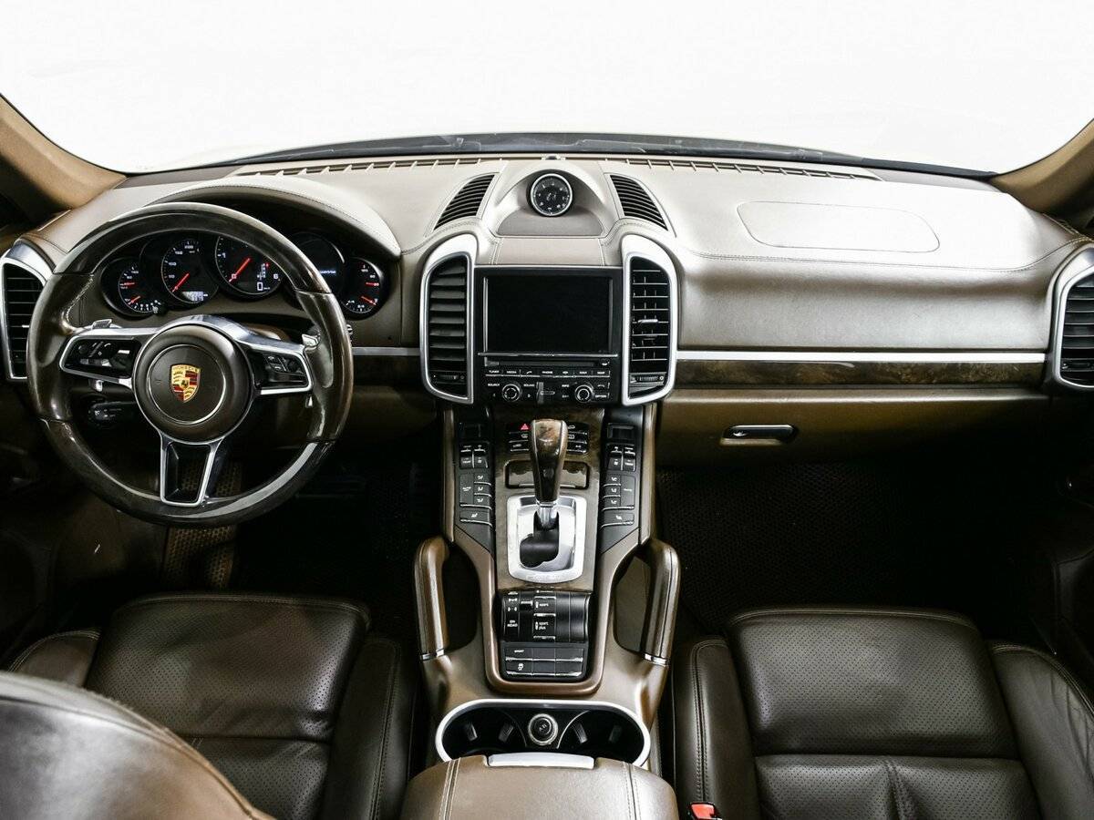 Porsche Cayenne 2015 года с пробегом. Фото: #10