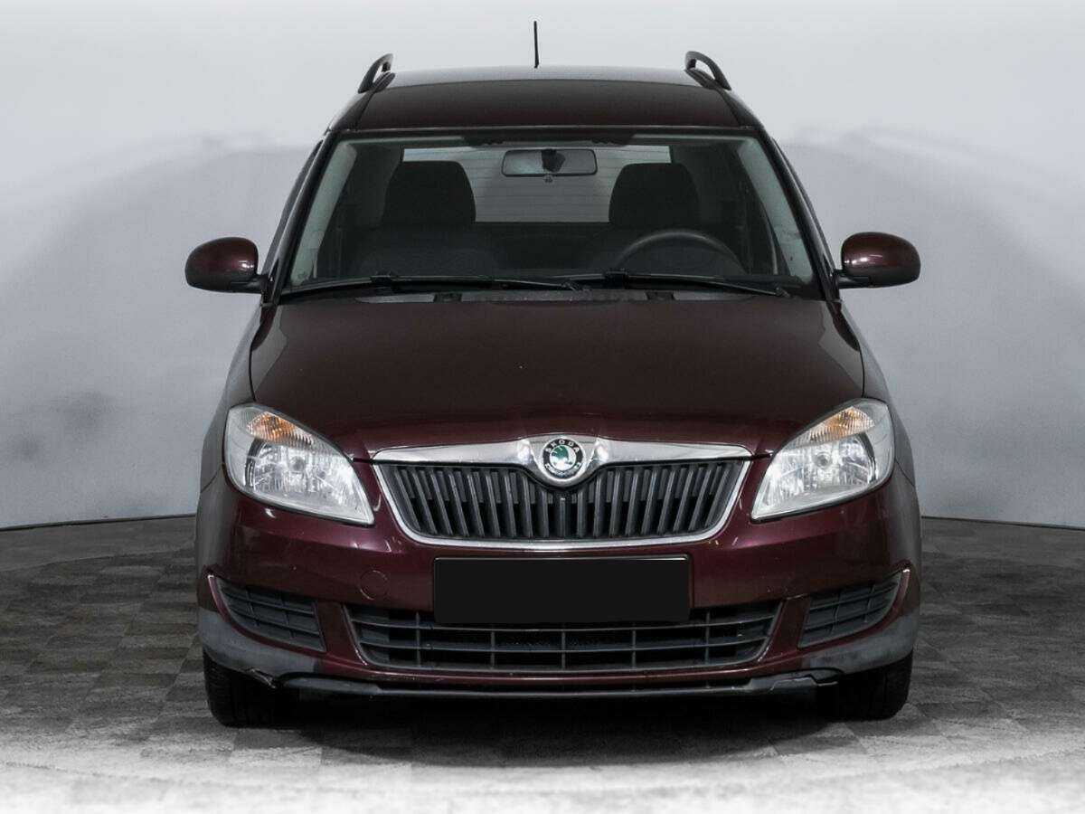 Skoda Roomster 2012 года с пробегом. Фото: #1