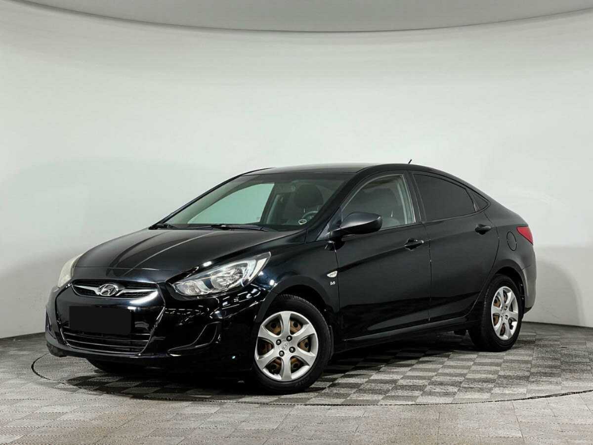 Hyundai Solaris 2012 года с пробегом. Посмотреть фото
