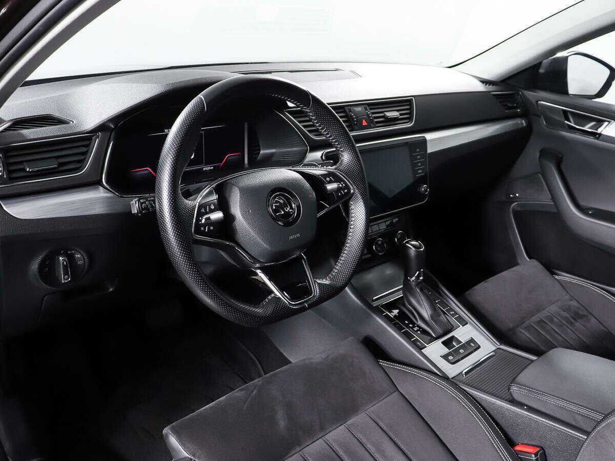 Skoda Superb 2020 года с пробегом. Фото: #12