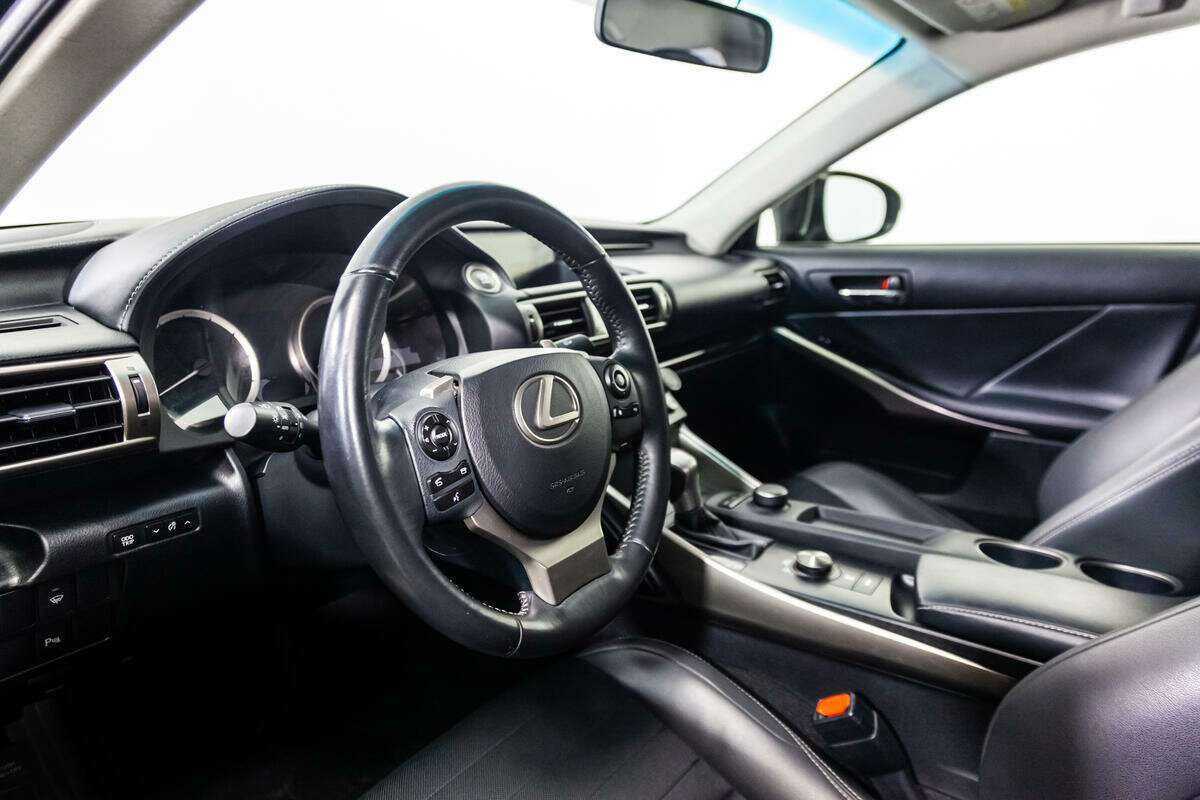 Lexus IS 2014 года с пробегом. Фото: #11