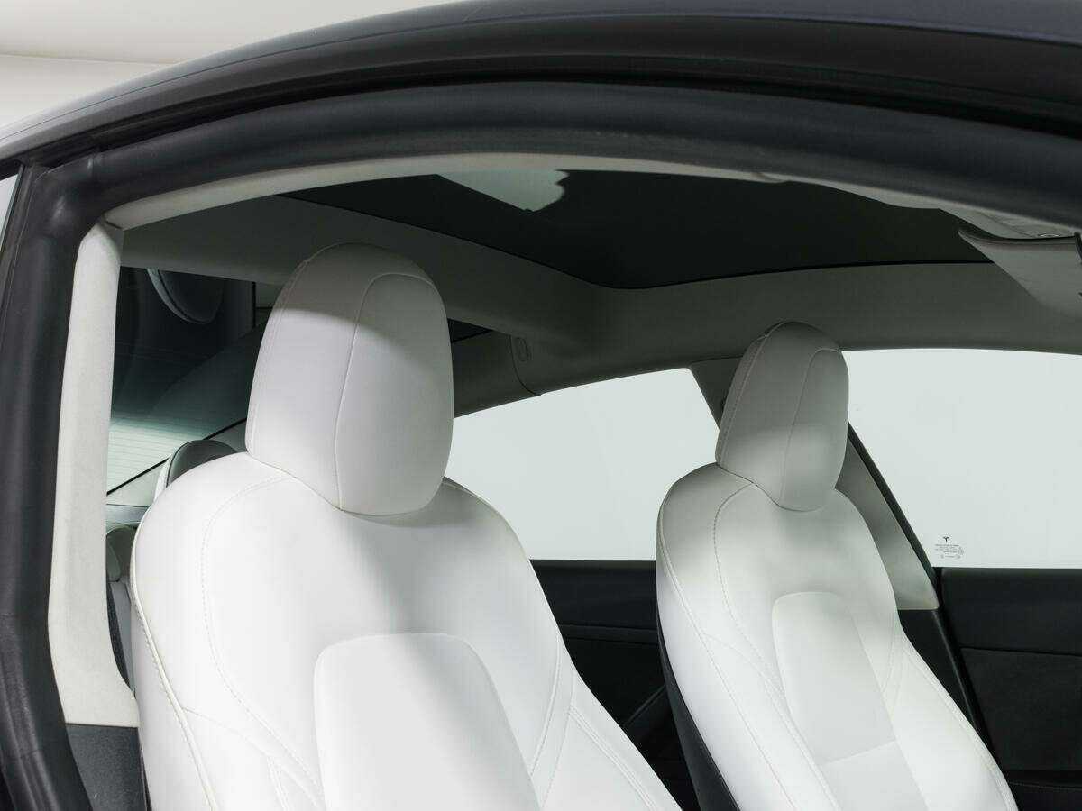 Tesla Model 3 2022 года с пробегом. Фото: #13