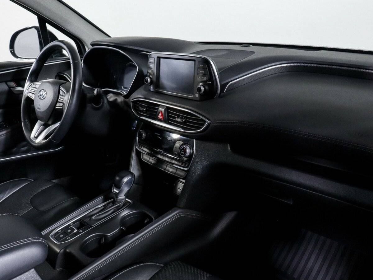 Hyundai Santa Fe 2020 года с пробегом. Фото: #3
