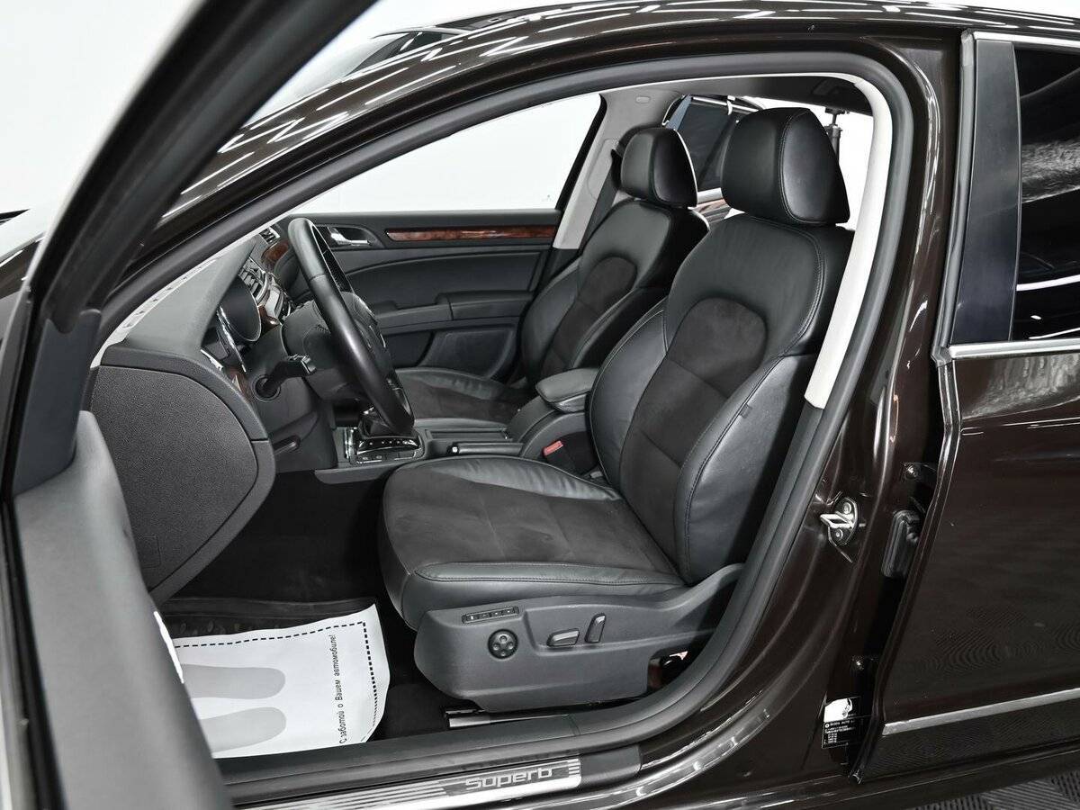 Skoda Superb 2012 года с пробегом. Фото: #4