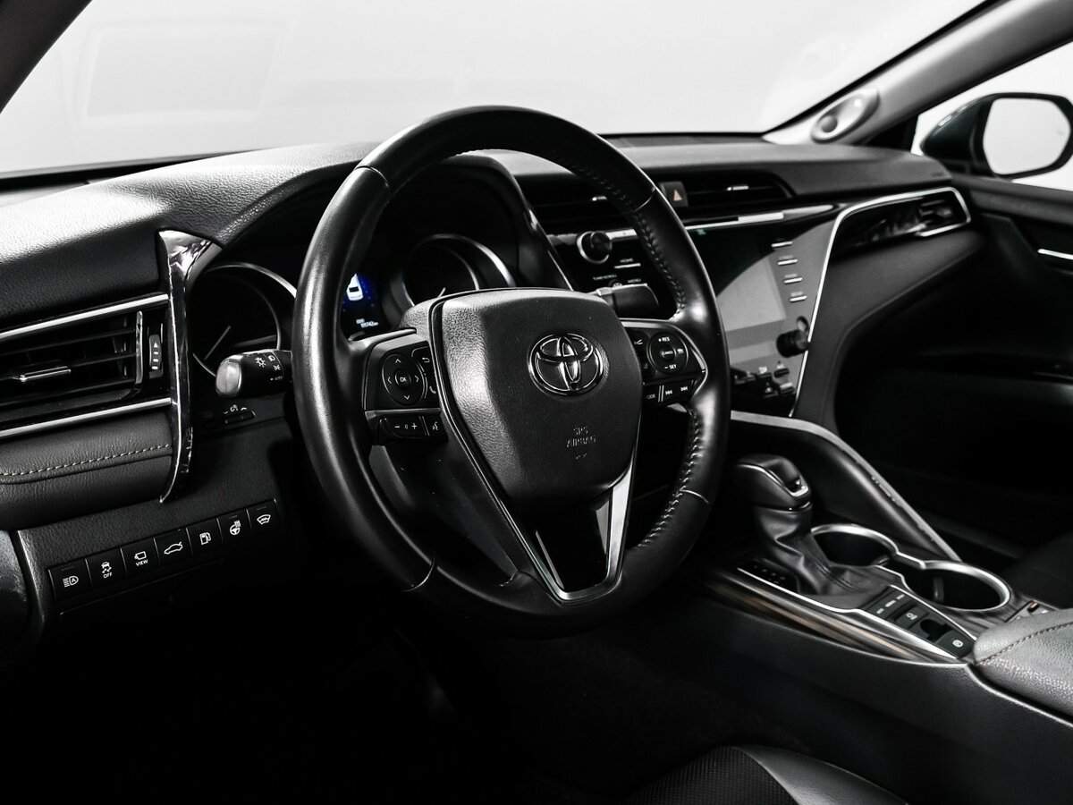 Toyota Camry 2018 года с пробегом. Фото: #12