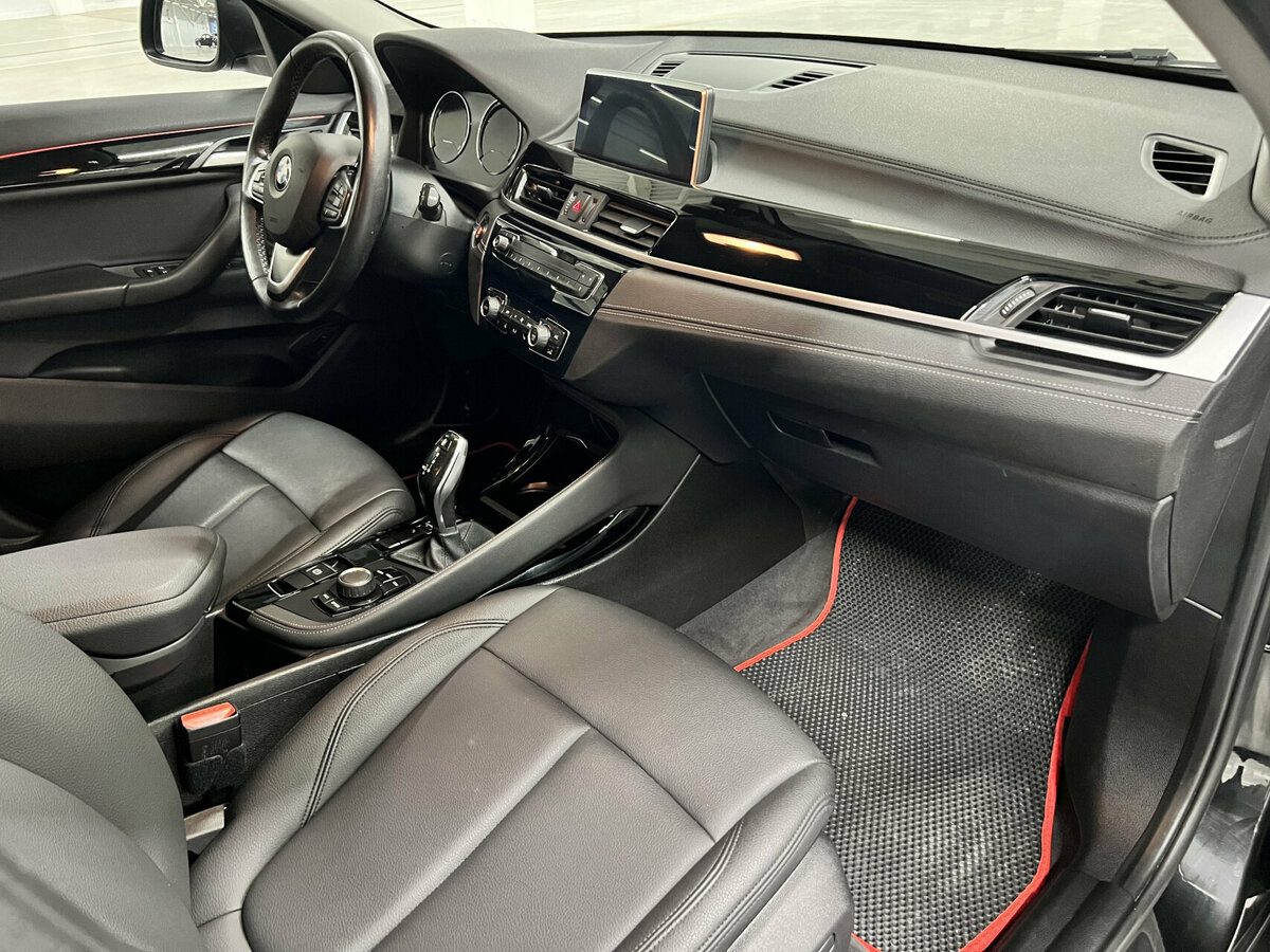 BMW X2 2020 года с пробегом. Фото: #9
