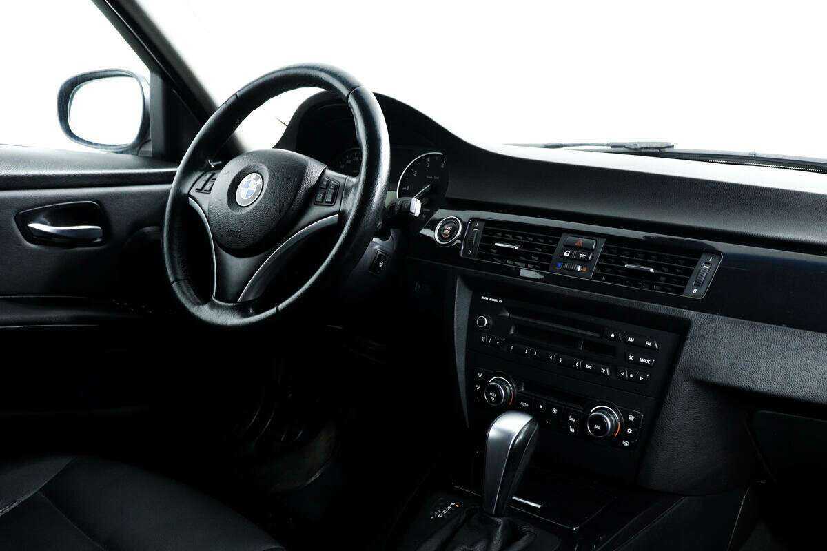 BMW 3 серии 2010 года с пробегом. Фото: #8