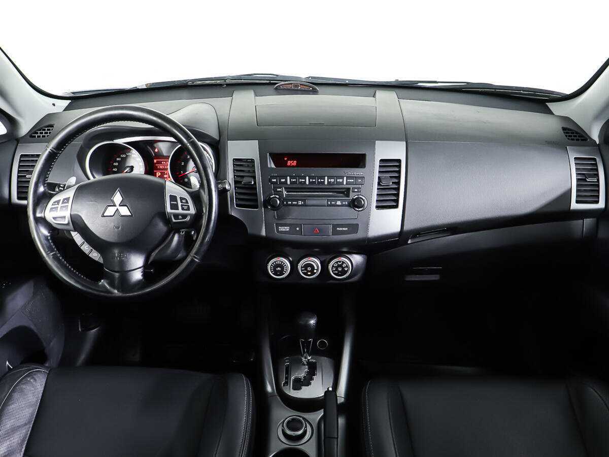 Mitsubishi Outlander 2008 года с пробегом. Фото: #10