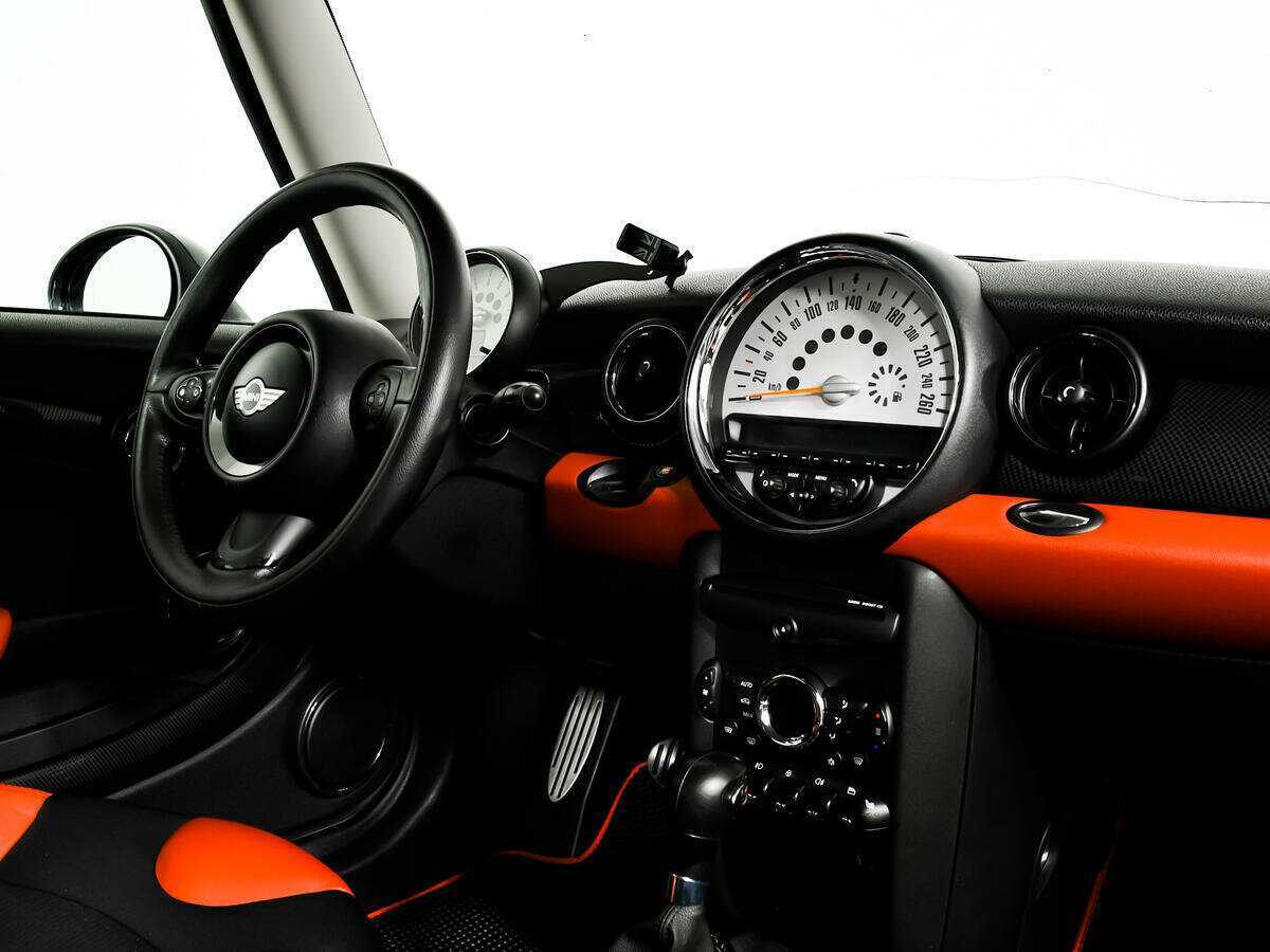 Mini Clubman 2012 года с пробегом. Фото: #8