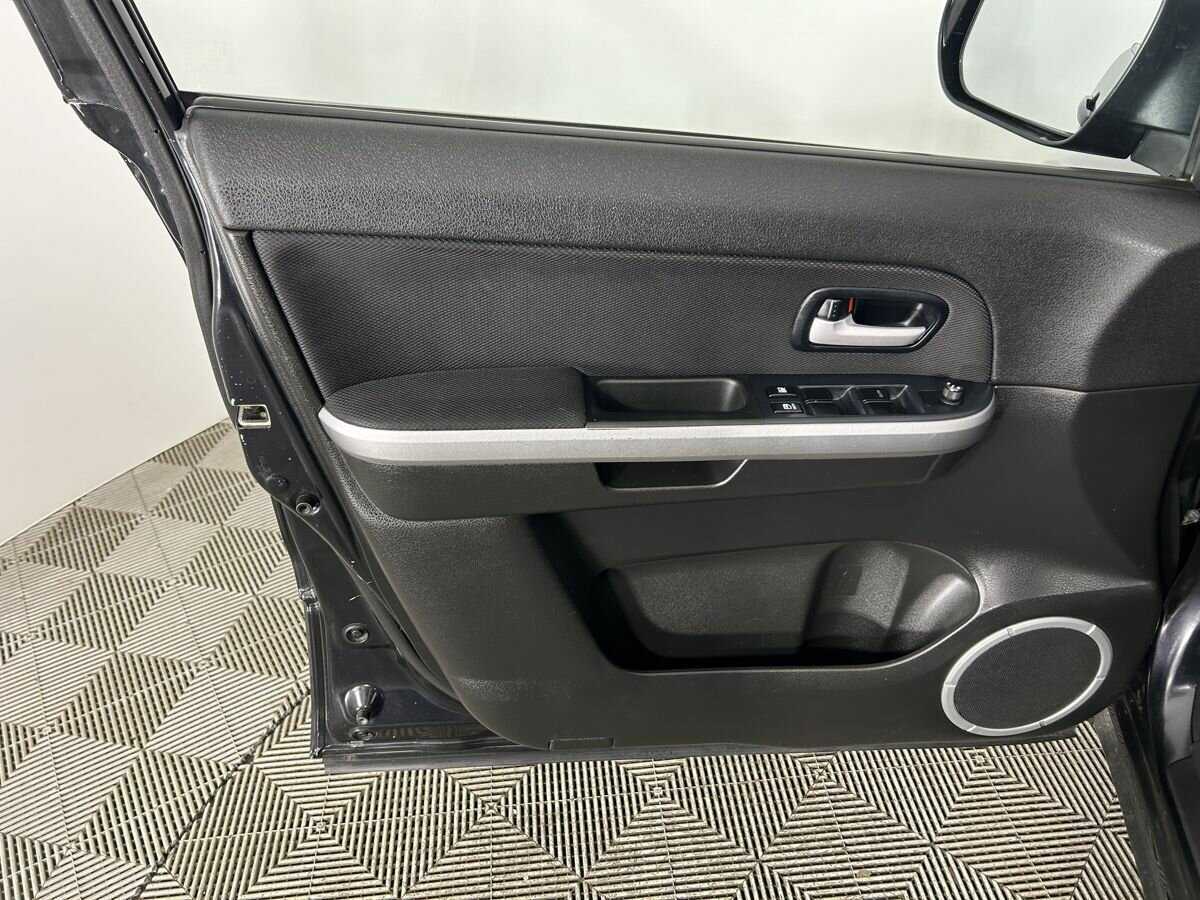 Suzuki Grand Vitara 2010 года с пробегом. Фото: #7