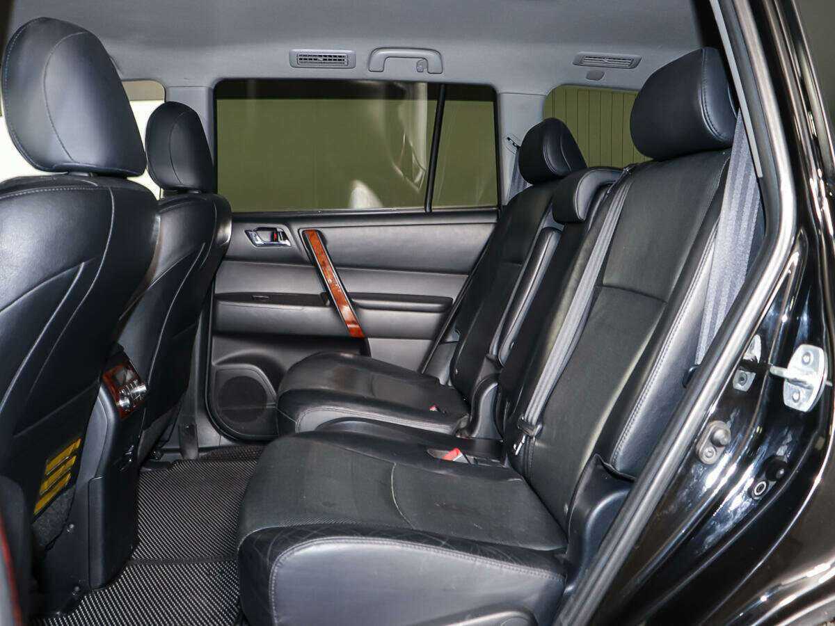 Toyota Highlander 2012 года с пробегом. Фото: #9