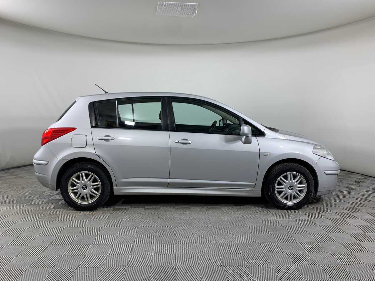 Nissan Tiida 2011 года с пробегом. Фото: #3
