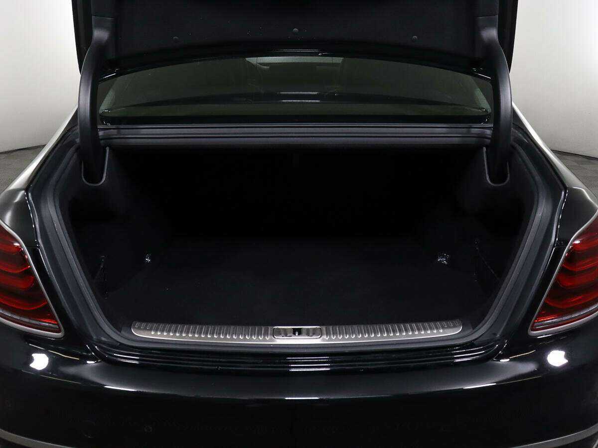 Kia K900 2019 года с пробегом. Фото: #8