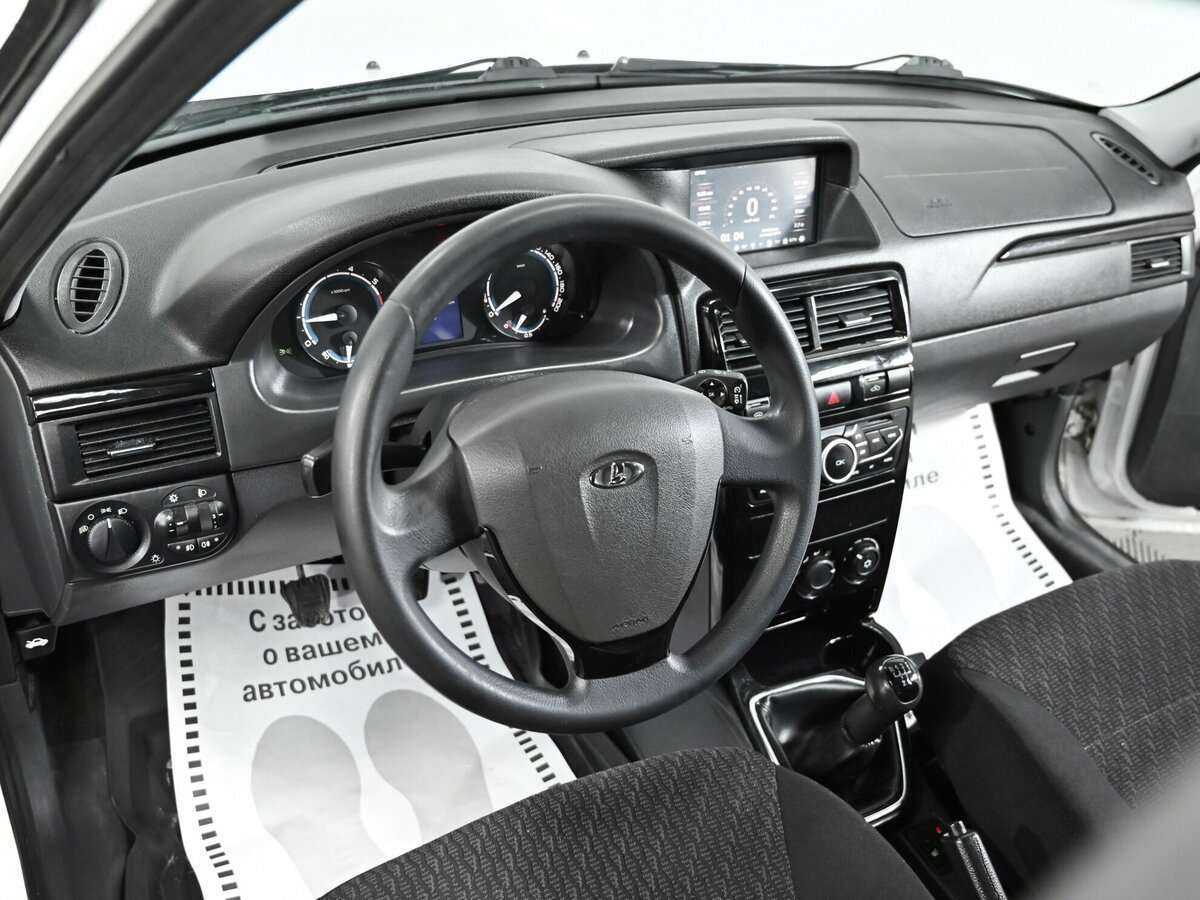 Lada (ВАЗ) Priora 2014 года с пробегом. Фото: #10