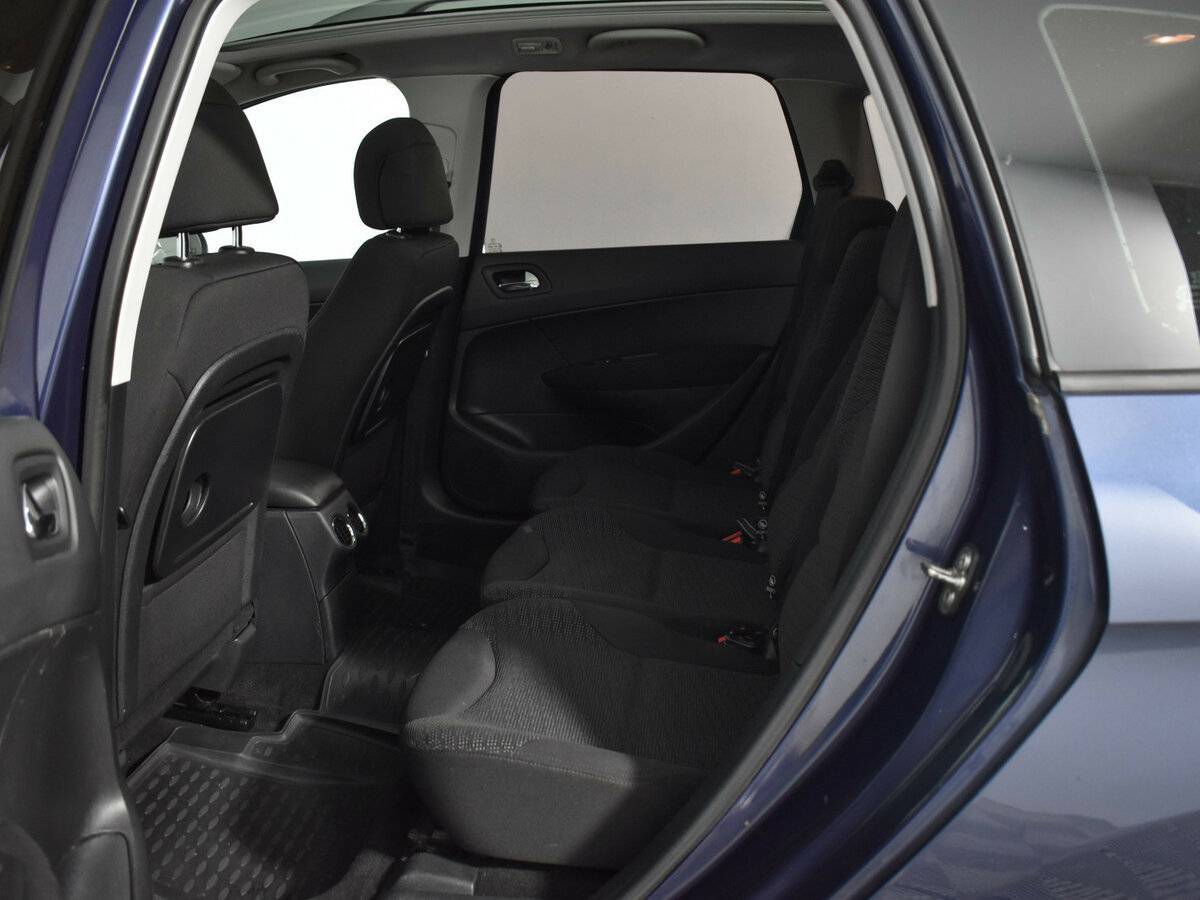 Peugeot 308 2008 года с пробегом. Фото: #11