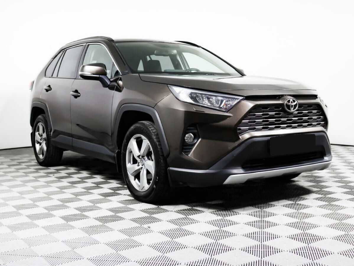 Toyota RAV4 2020 года с пробегом. Фото: #2