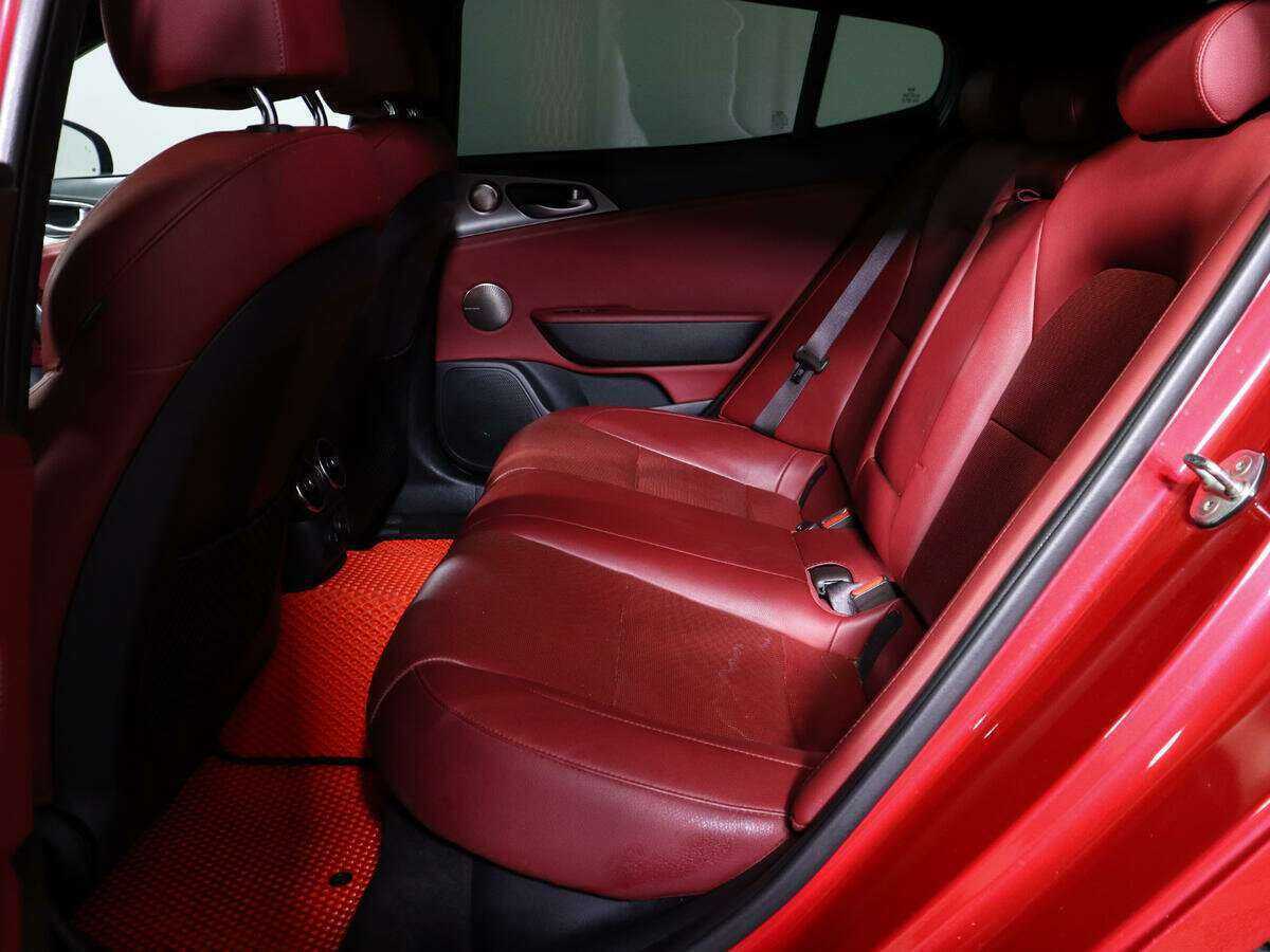Kia Stinger 2018 года с пробегом. Фото: #9
