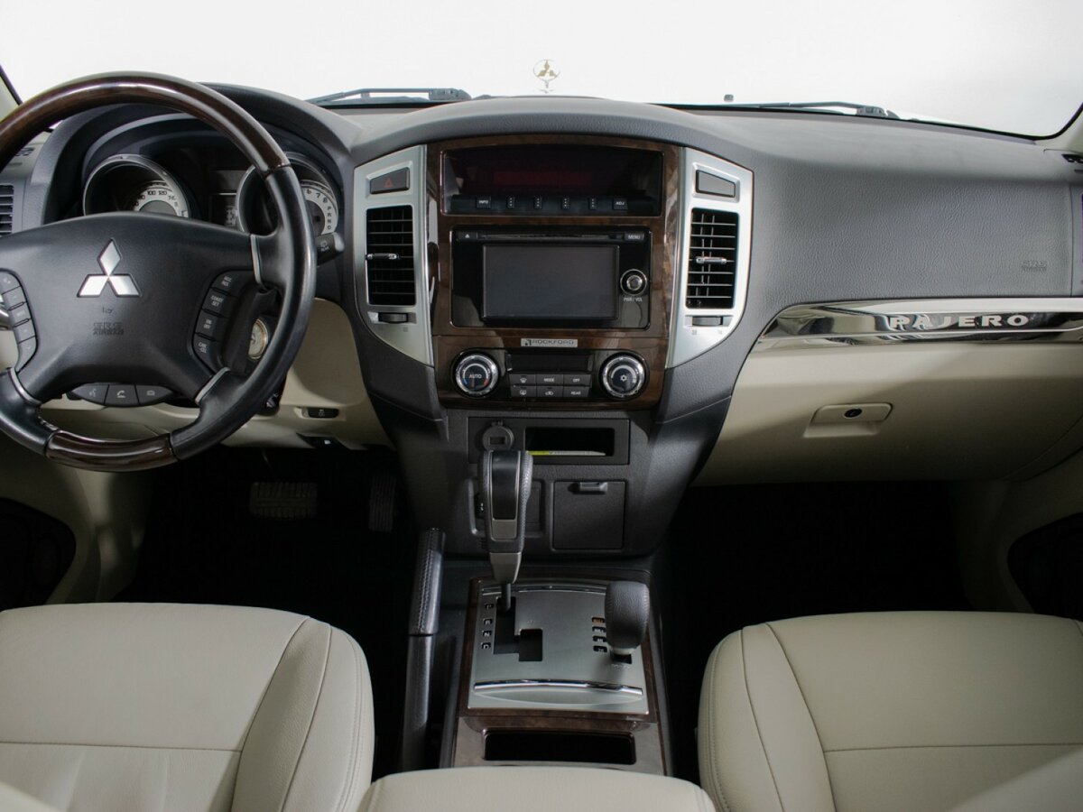 Mitsubishi Pajero 2019 года с пробегом. Фото: #10