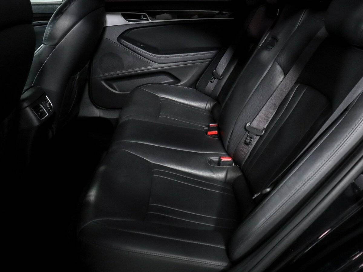 Hyundai Genesis 2016 года с пробегом. Фото: #7