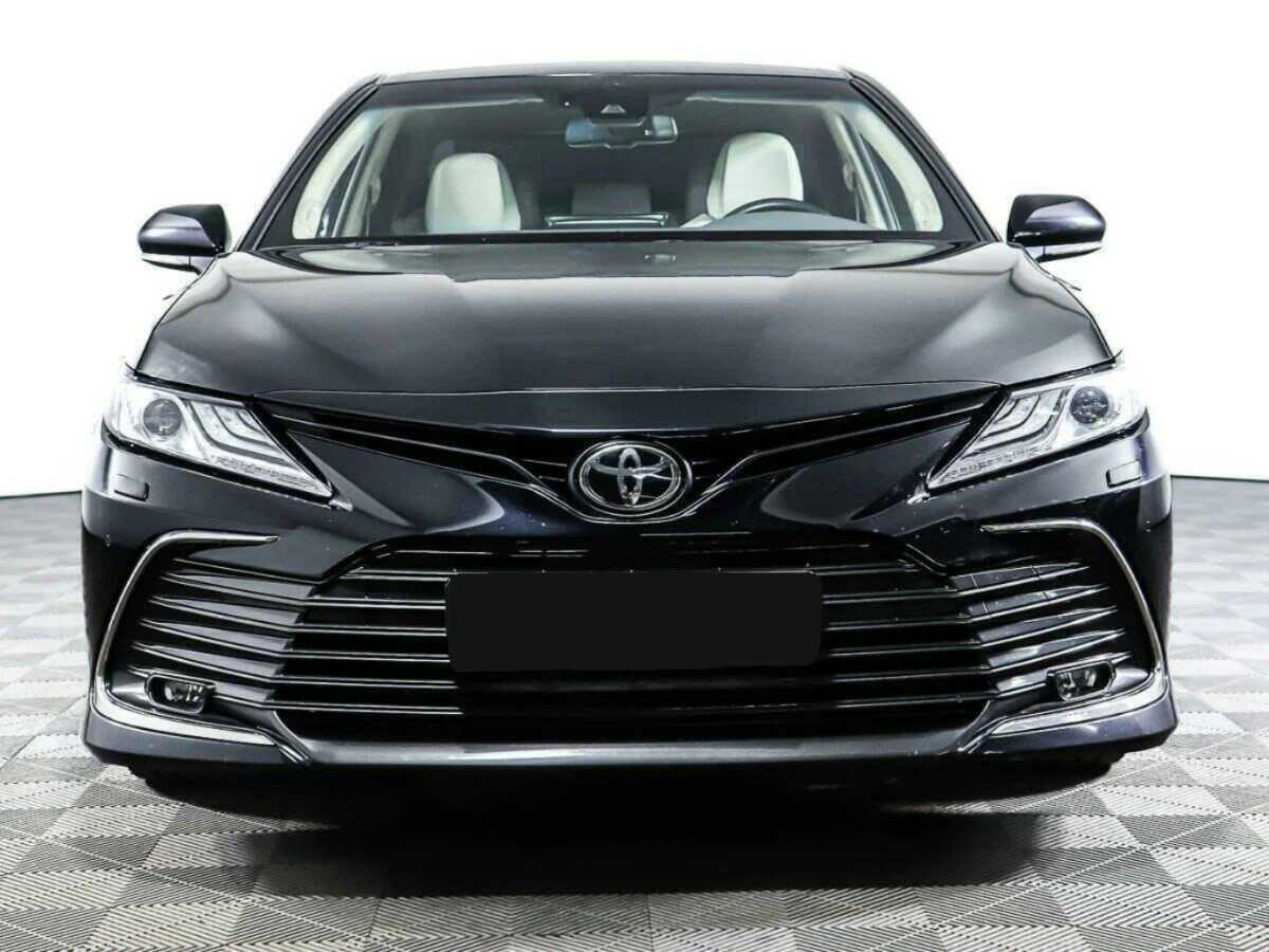 Toyota Camry 2021 года с пробегом. Фото: #1