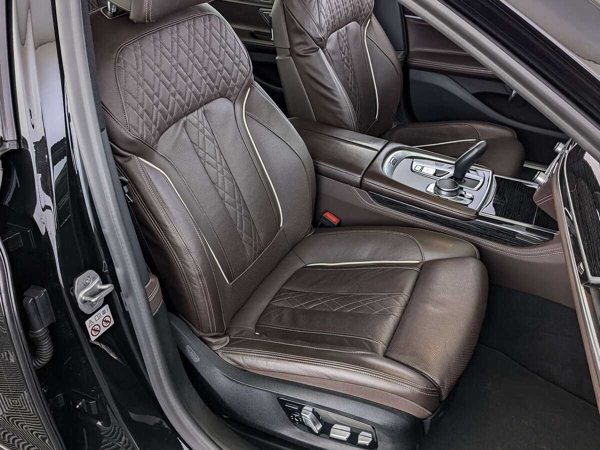 BMW 7 серии 2020 года с пробегом. Фото: #16