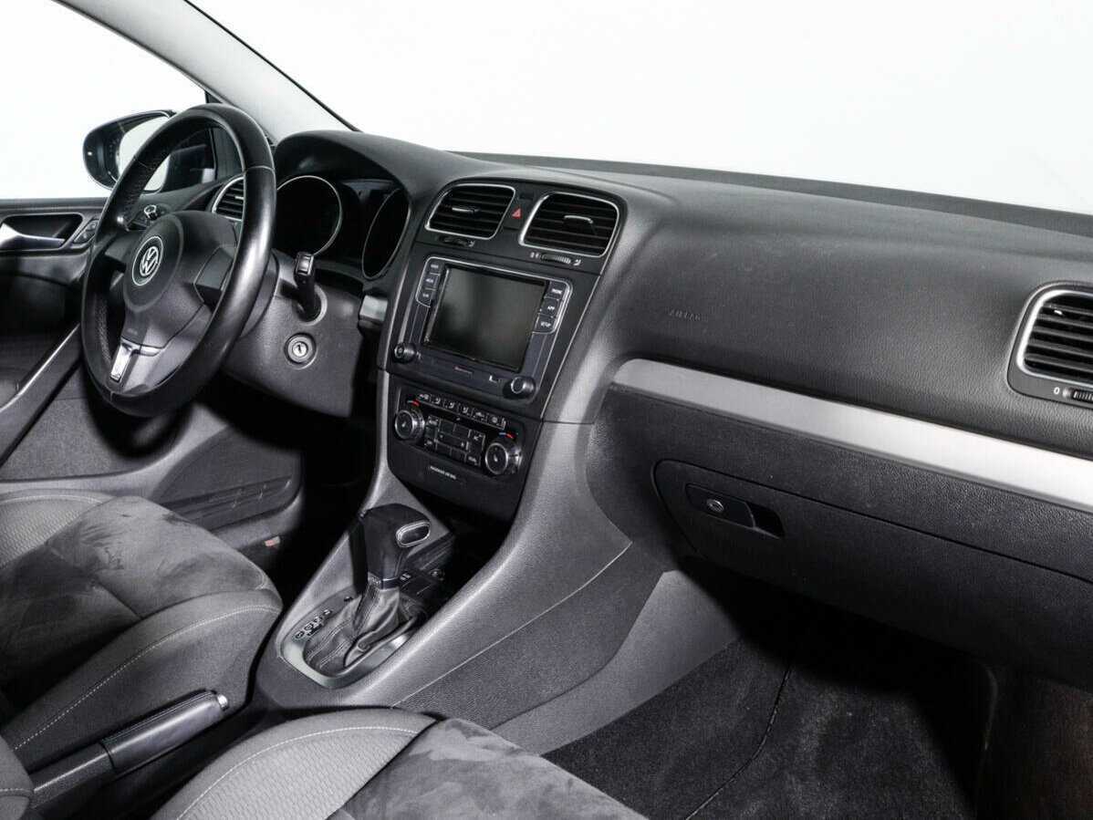 Volkswagen Golf 2009 года с пробегом. Фото: #8