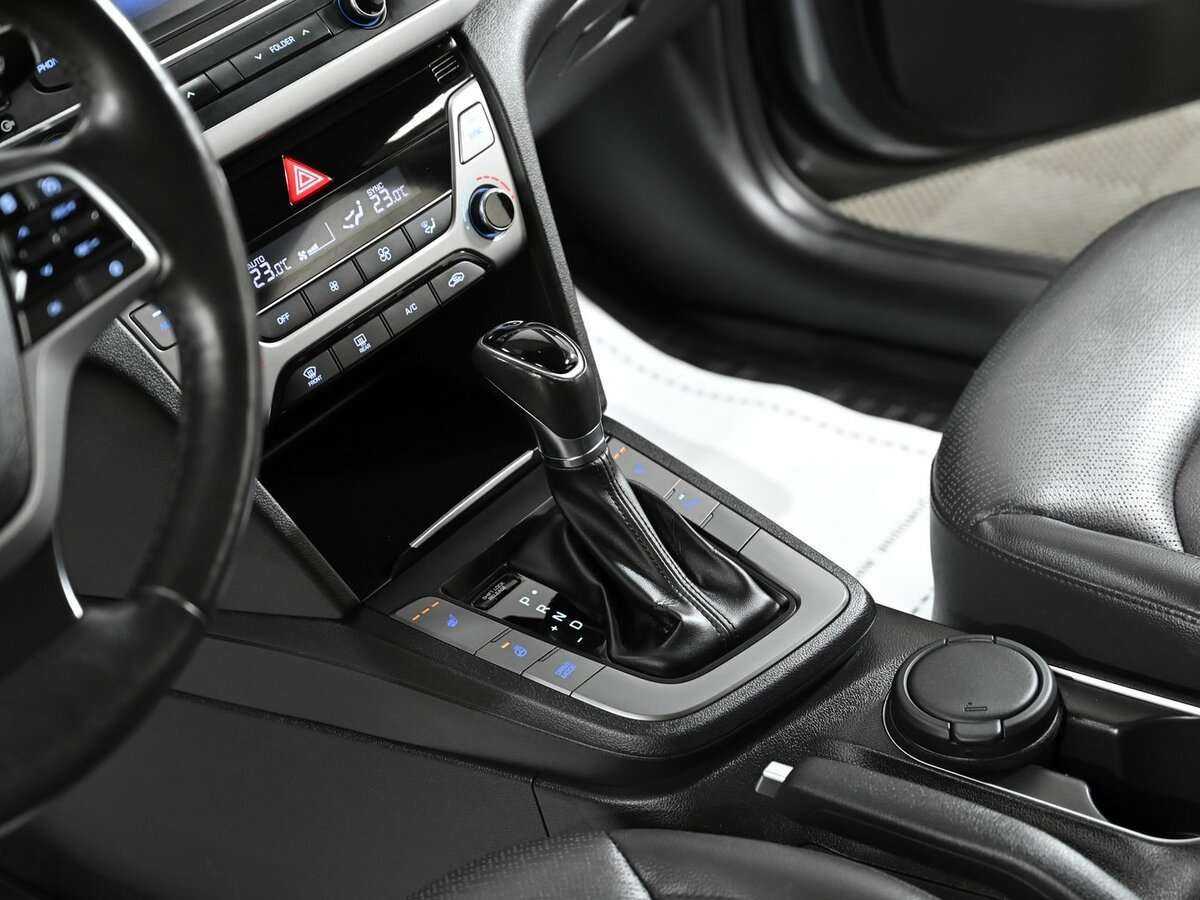 Hyundai Elantra 2018 года с пробегом. Фото: #9