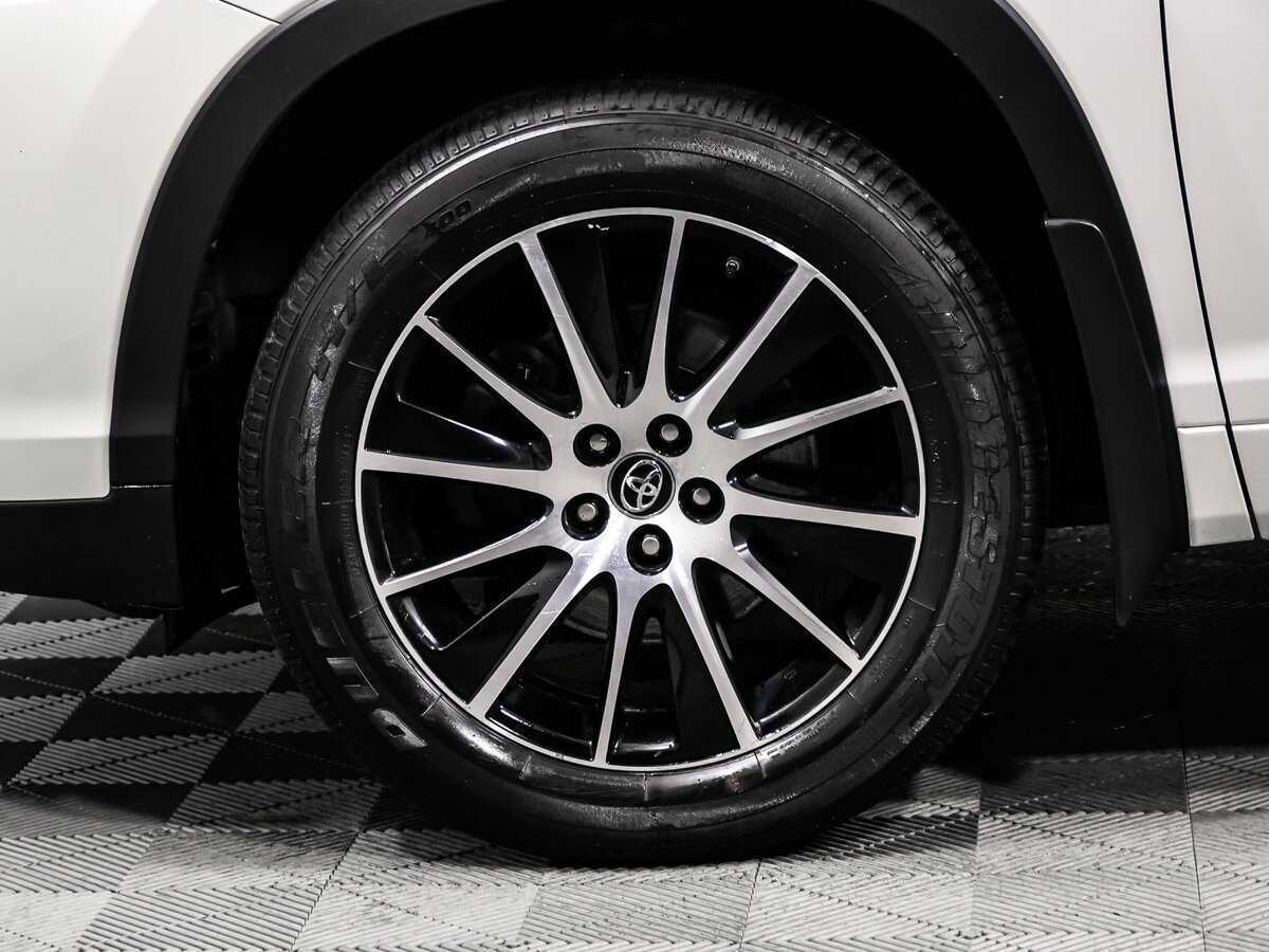 Toyota Highlander 2017 года с пробегом. Фото: #12