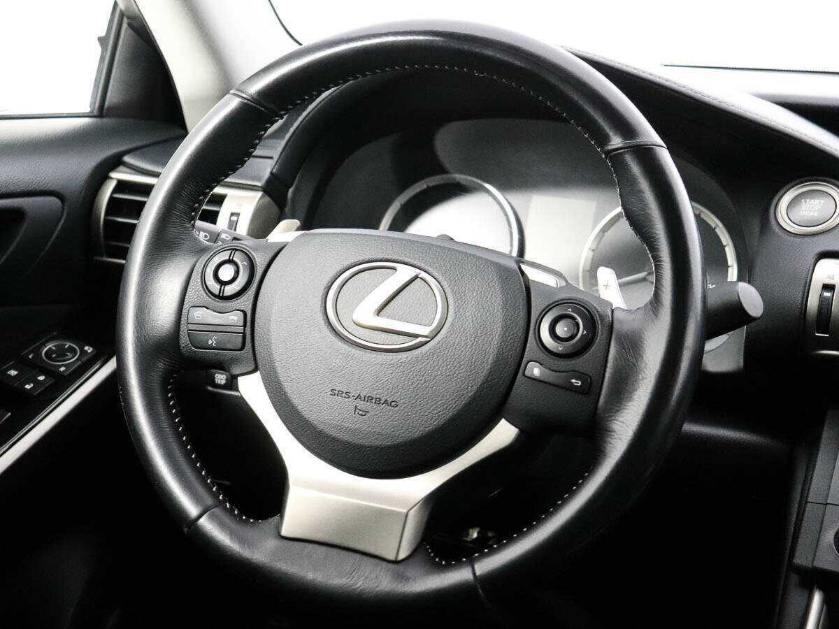 Lexus IS 2015 года с пробегом. Фото: #17