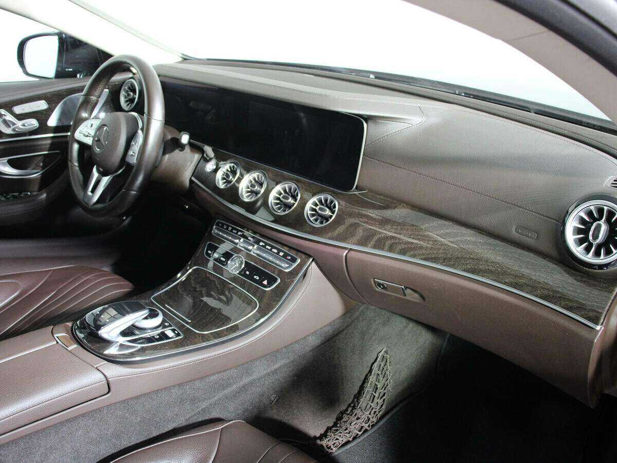 Mercedes-Benz CLS 2018 года с пробегом. Фото: #8
