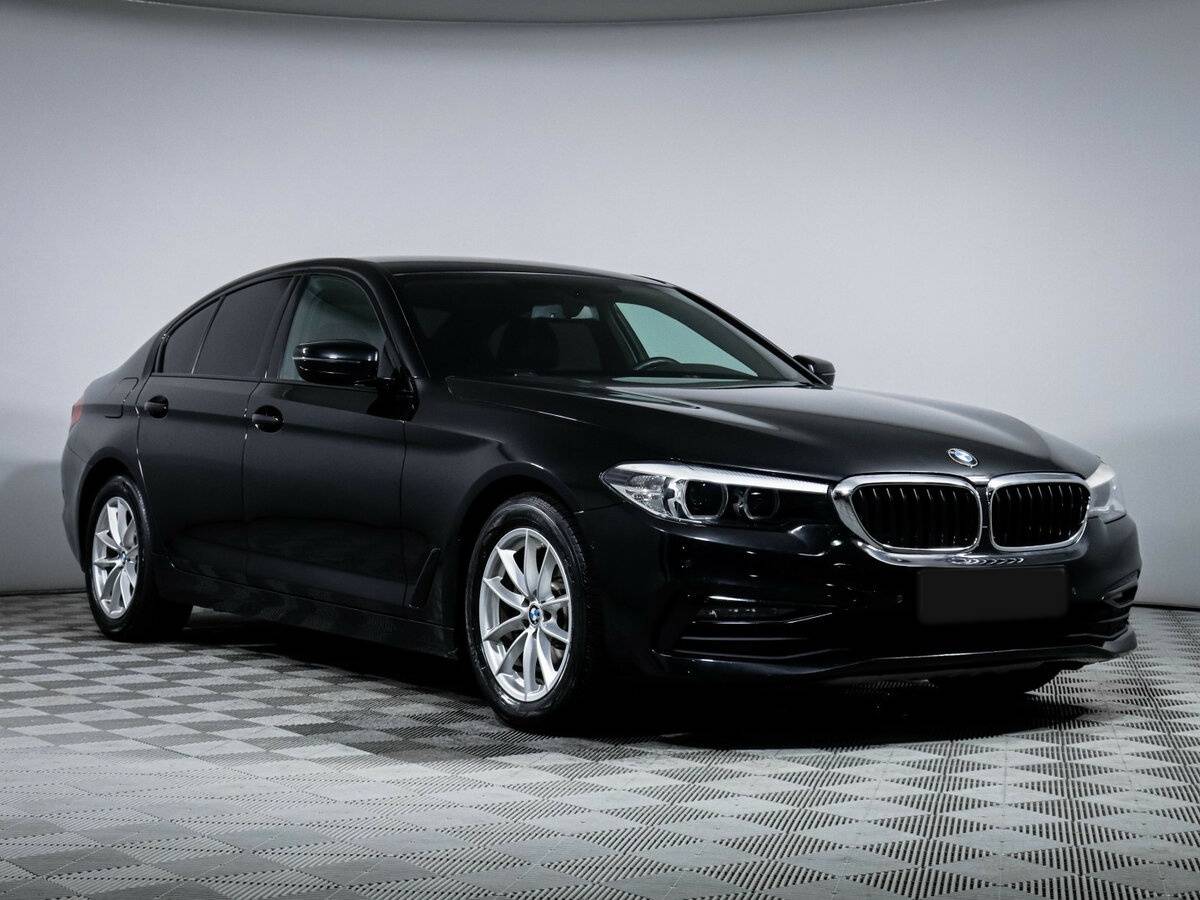 BMW 5 серии 2019 года с пробегом. Фото: #2