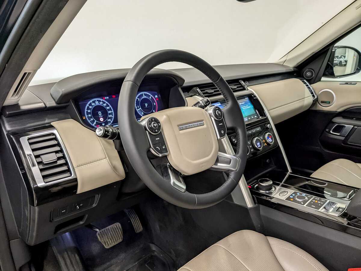 Land Rover Discovery 2018 года с пробегом. Фото: #15