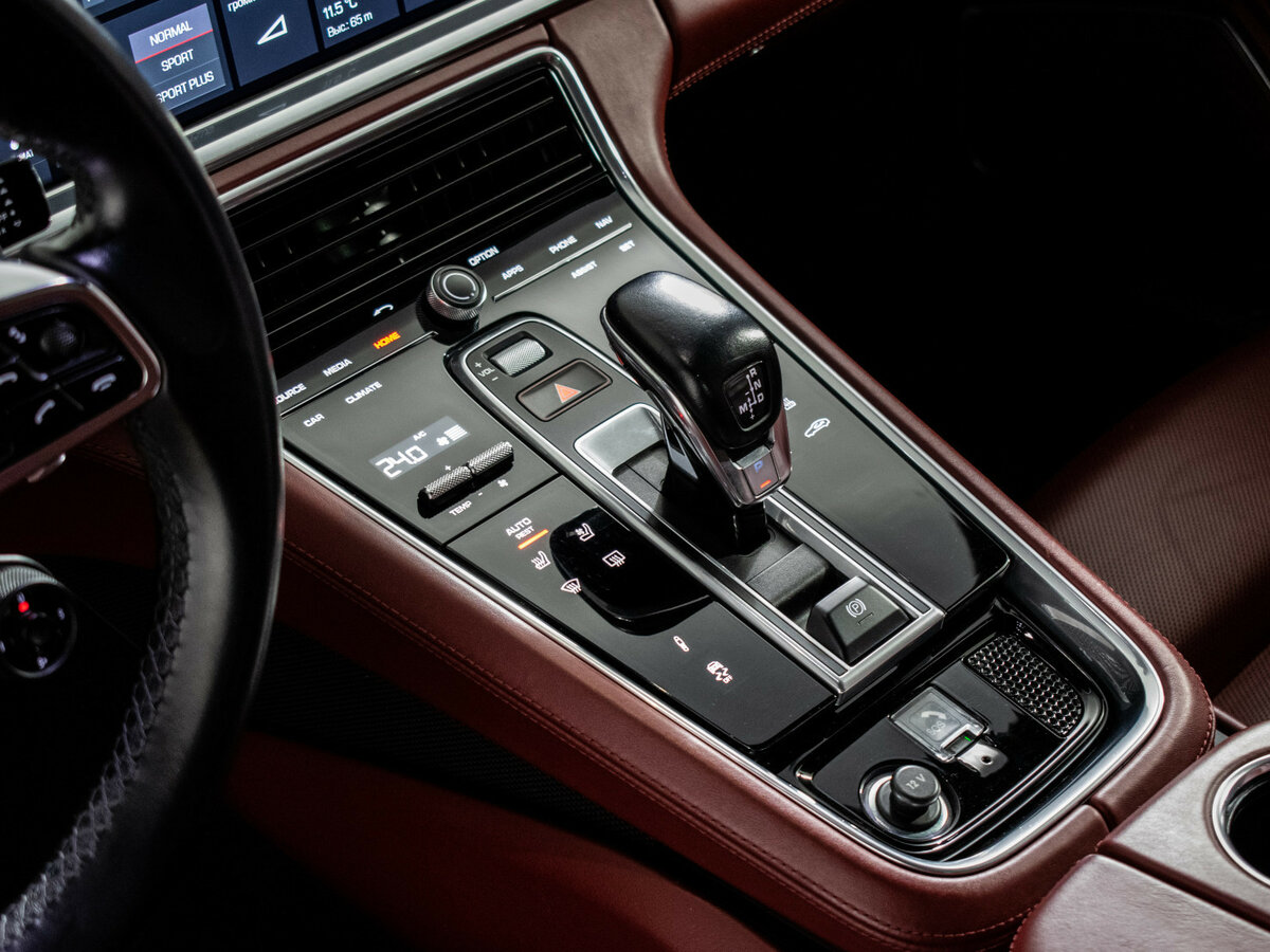 Porsche Panamera 2019 года с пробегом. Фото: #18