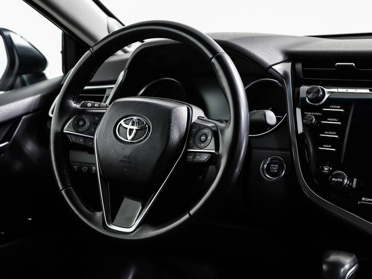 Toyota Camry 2020 года с пробегом. Фото: #11