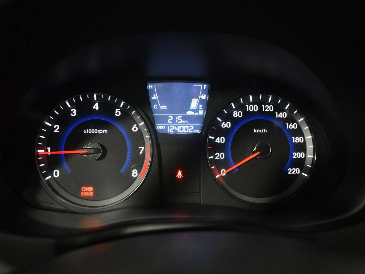 Hyundai Solaris 2011 года с пробегом. Фото: #12