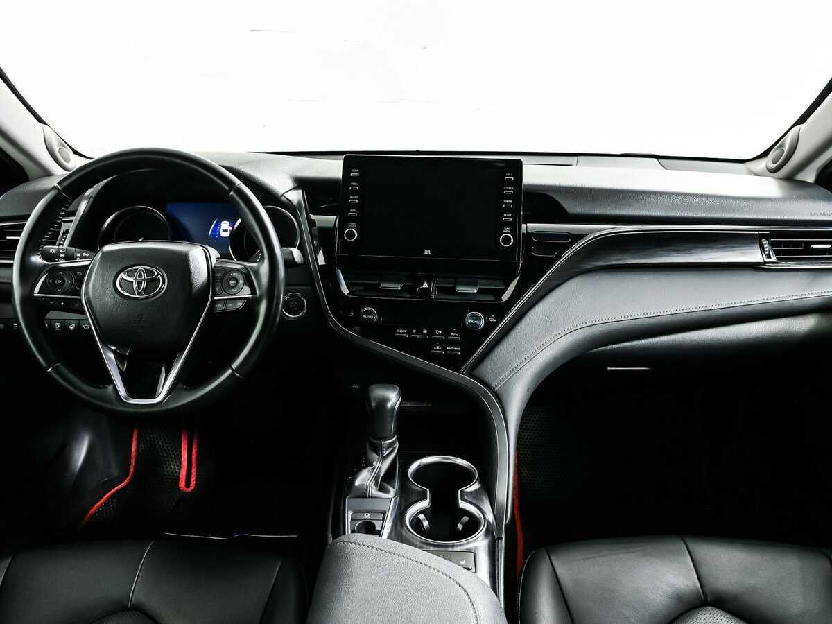 Toyota Camry 2021 года с пробегом. Фото: #10