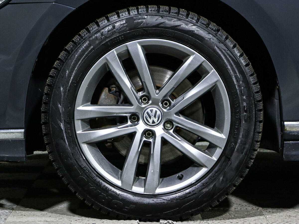 Volkswagen Passat 2017 года с пробегом. Фото: #12