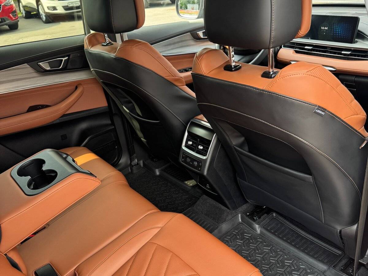 Chery Tiggo 8 Pro e+ 2023 года с пробегом. Фото: #14