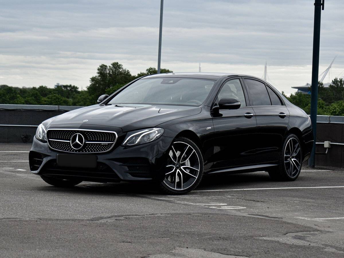 Mercedes-Benz E-Класс AMG 2019 года с пробегом. Фото: #0