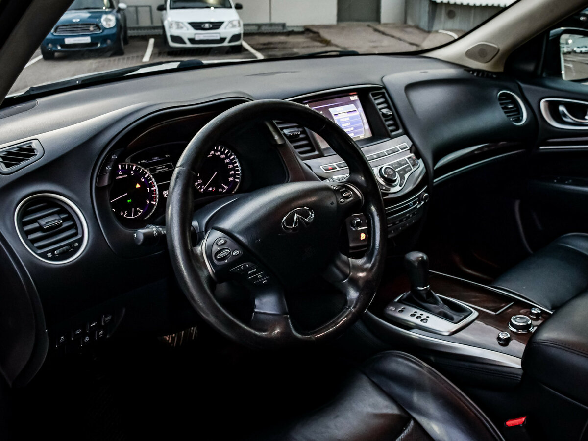 Infiniti QX60 2014 года с пробегом. Фото: #9