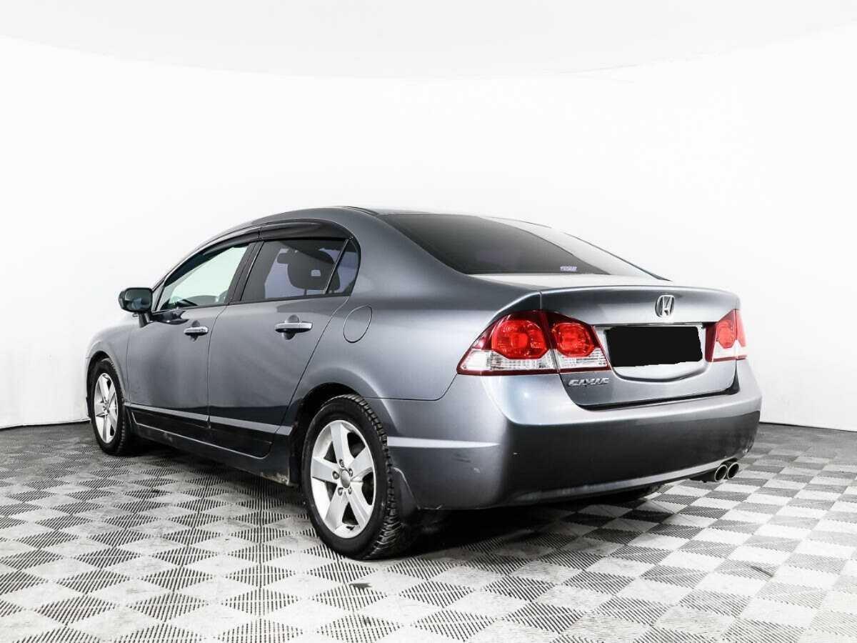 Honda Civic 2010 года с пробегом. Фото: #6