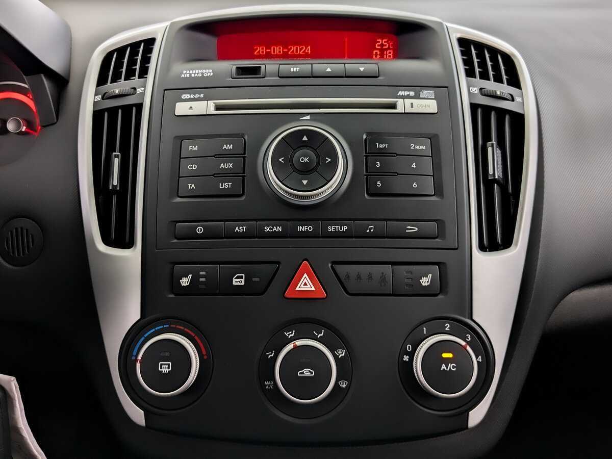 Kia Ceed 2010 года с пробегом. Фото: #12