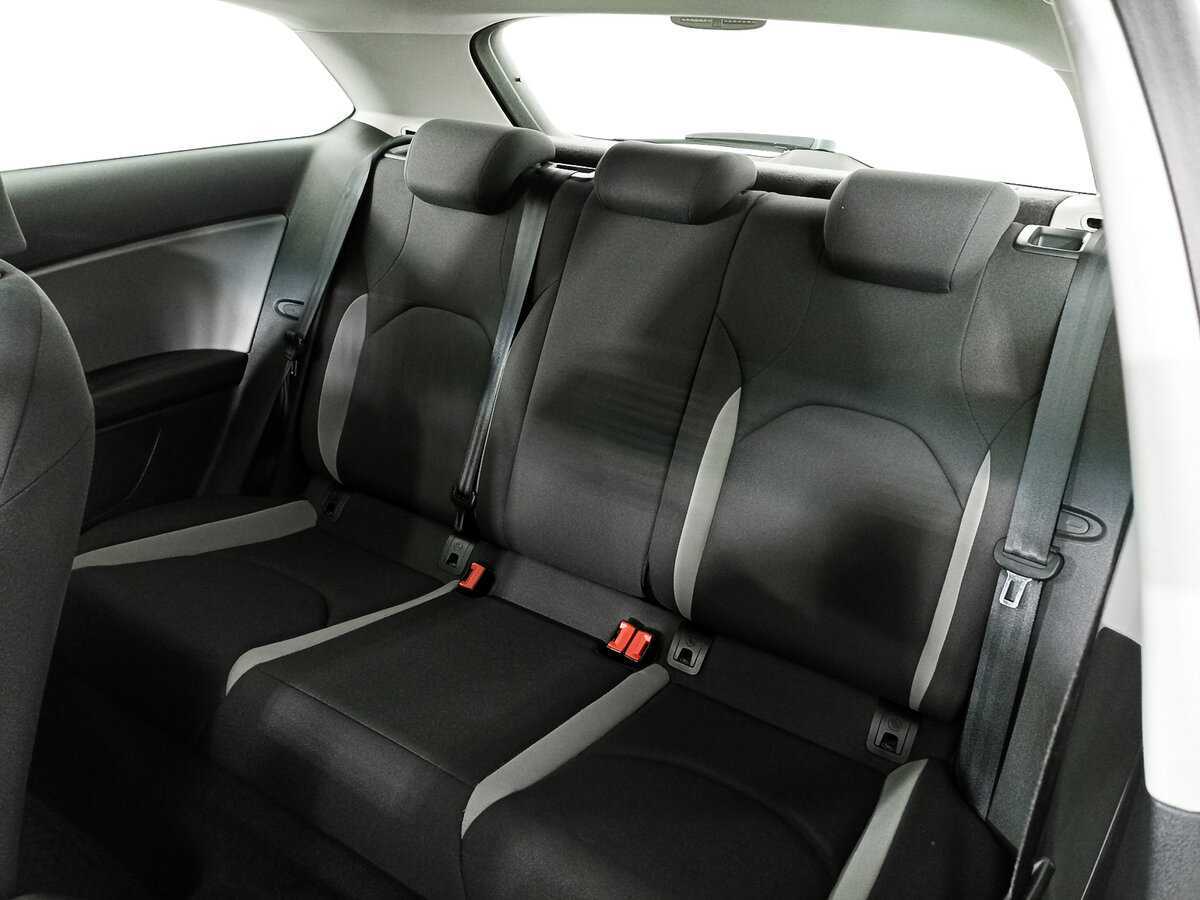 SEAT Leon 2014 года с пробегом. Фото: #9