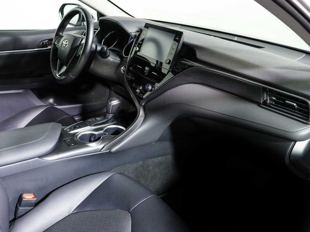Toyota Camry 2021 года с пробегом. Фото: #6