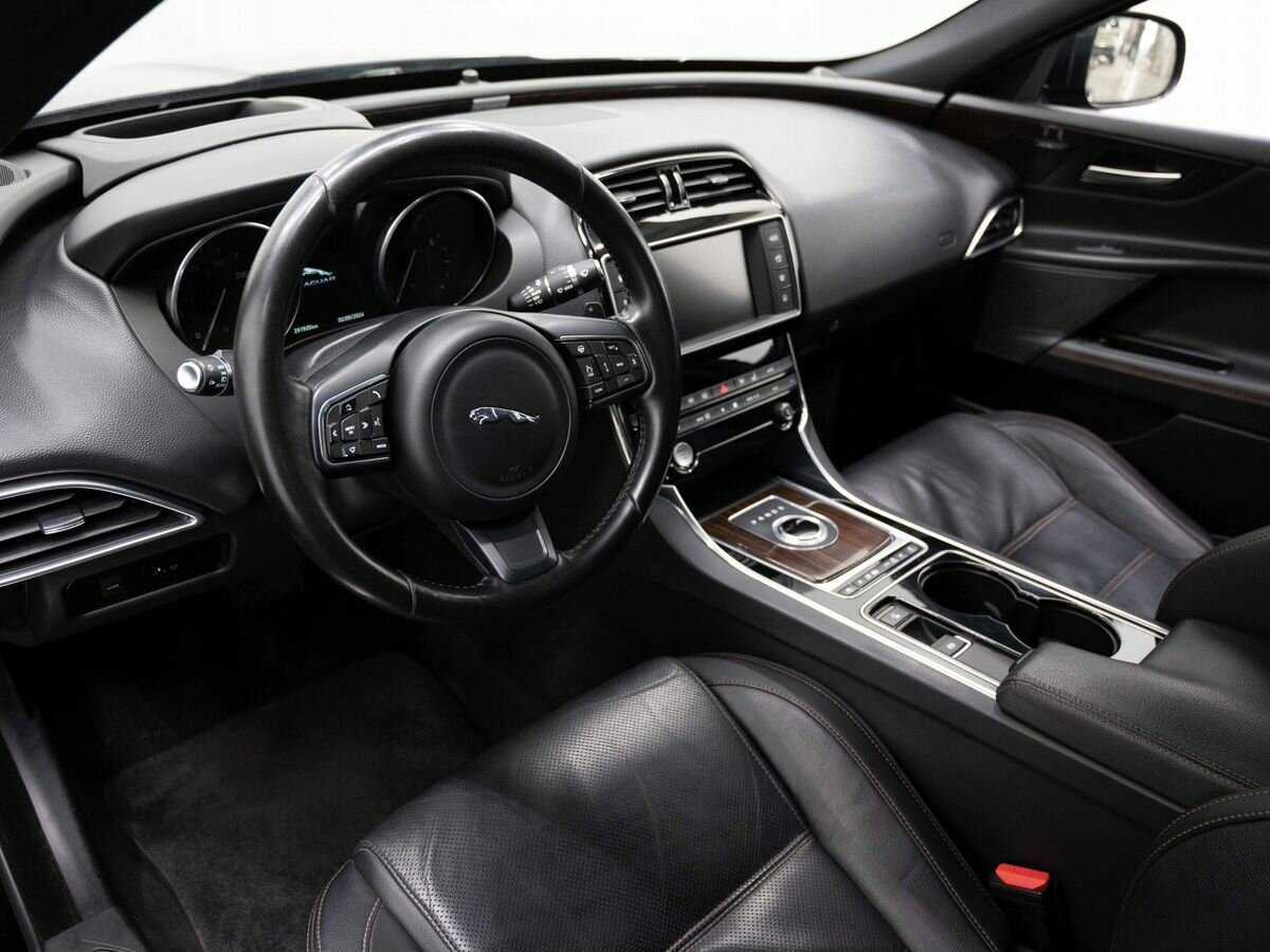 Jaguar XE 2016 года с пробегом. Фото: #6