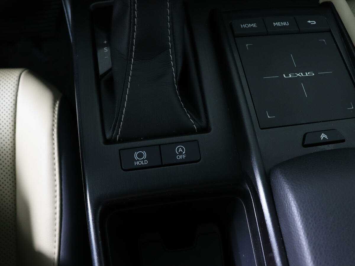 Lexus ES 2019 года с пробегом. Фото: #20