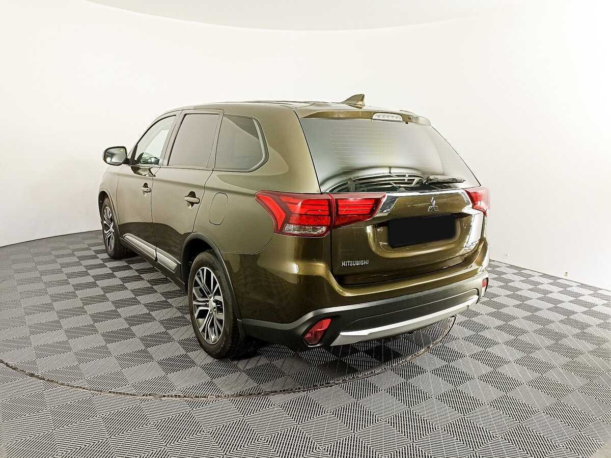 Mitsubishi Outlander 2018 года с пробегом. Фото: #5