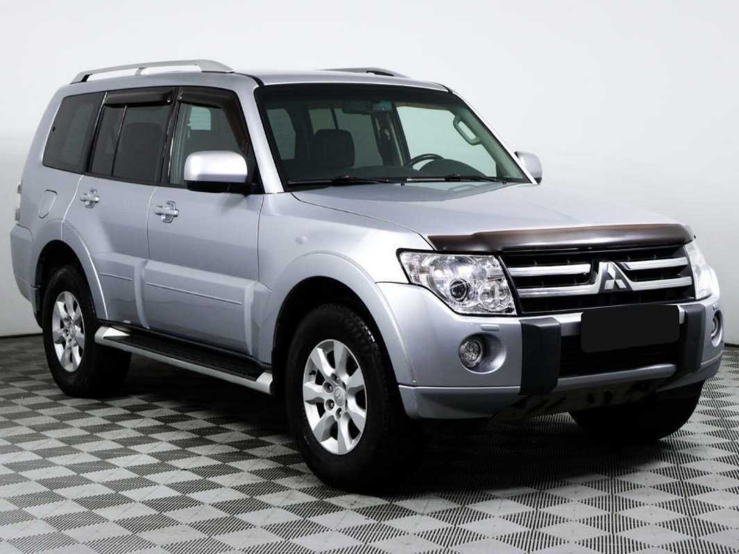Mitsubishi Pajero 2011 года с пробегом. Фото: #2
