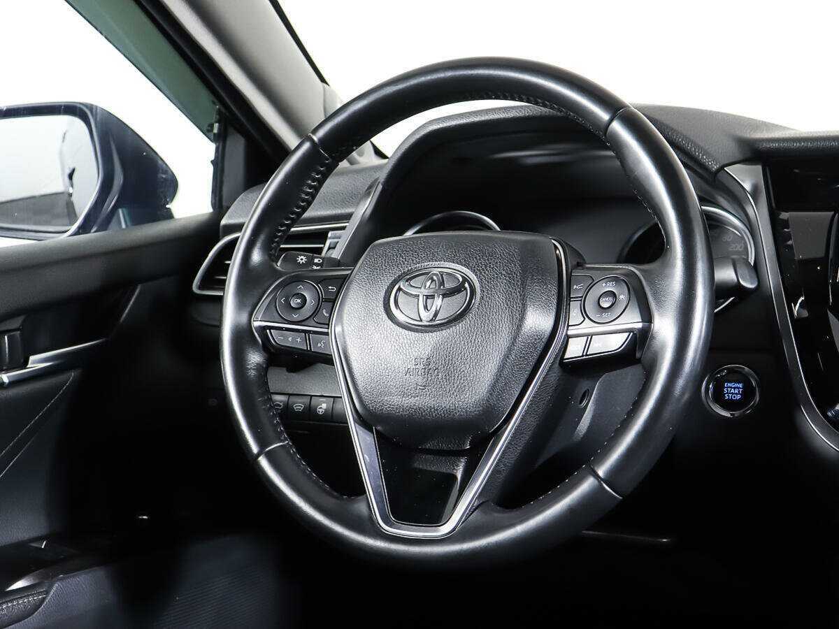 Toyota Camry 2021 года с пробегом. Фото: #14